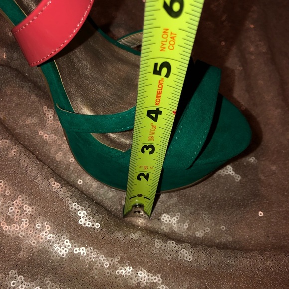 CHARLOTTE RUSSE | Platforms - Picture 8 of 8